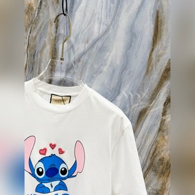 Новая модель короткорукавой футболки для мужчин и женщин от Guqi 