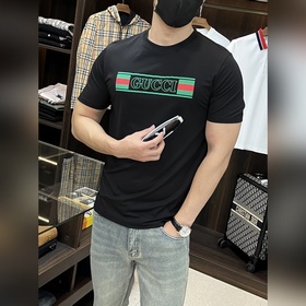 Gucci представляет новую коллекцию осень-зима 2026. Рубашка Gucci