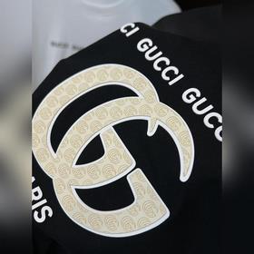 Эксклюзивная осенняя новинка от Gucci. Модная и стильная футболка
