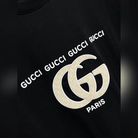 Эксклюзивная осенняя новинка от Gucci. Модная и стильная футболка