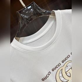Эксклюзивная осенняя новинка от Gucci. Модная и стильная футболка