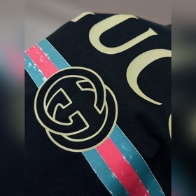 Эксклюзивная весенняя новинка от Gucci. Модная и стильная футболк