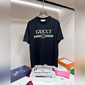 Эксклюзивная весенняя новинка от Gucci. Модная и стильная футболк