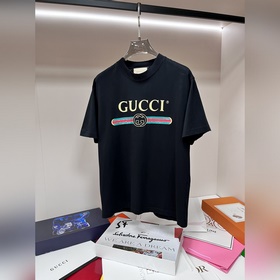 Эксклюзивная весенняя новинка от Gucci. Модная и стильная футболк