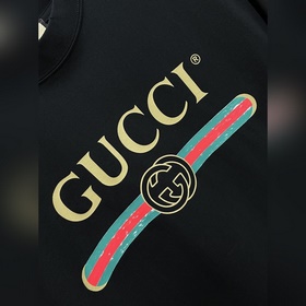 Эксклюзивная весенняя новинка от Gucci. Модная и стильная футболк