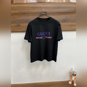 Эксклюзивная осенняя новинка от Gucci. Модная и стильная футболка