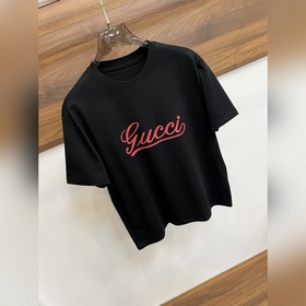 Эксклюзивная осенняя новинка от Gucci. Модная и стильная футболка