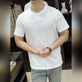 Gucci представляет новую коллекцию осень-зима 2026. Рубашка Gucci