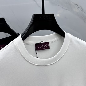 Gucci · Gucci Новейшая футболка с коротким рукавом и принтом, реб