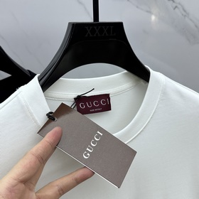 Gucci · Gucci Новейшая футболка с коротким рукавом и принтом, реб