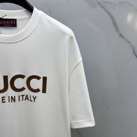 Gucci · Gucci Новейшая футболка с коротким рукавом и принтом, реб