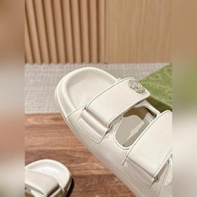 Официальный сайт Gucci Двойные липучки G с застежкой-клипсой, пля