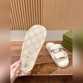 Официальный сайт Gucci Двойные липучки G с застежкой-клипсой, пля
