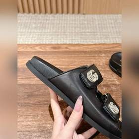 Официальный сайт Gucci Двойные липучки G с застежкой-клипсой, пля