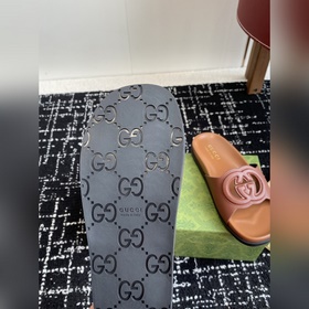 Услуги покупке товаров Gucci новейшая модель для пар с перекрещи