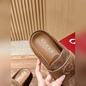 Новая модель туфель Gucci с толстой подошвой и открытым носком Ка