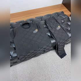 1 комплект нового костюма Gucci 2025 изготовлен из эксклюзивного 