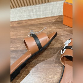 Hermès в новой цветовой гамме. Кеды Kelly с плоской подошвой. Удо