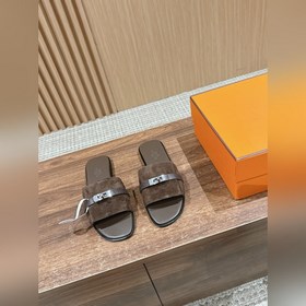 Hermès в новой цветовой гамме. Кеды Kelly с плоской подошвой. Удо