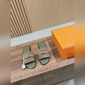 Hermès в новой цветовой гамме. Кеды Kelly с плоской подошвой. Удо