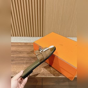 Hermès в новой цветовой гамме. Кеды Kelly с плоской подошвой. Удо