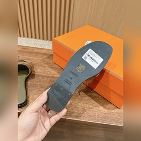 Hermès в новой цветовой гамме. Кеды Kelly с плоской подошвой. Удо