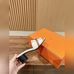 Hermès в новой цветовой гамме. Кеды Kelly с плоской подошвой. Удо