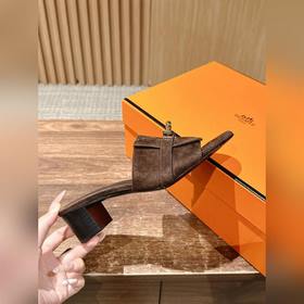 Новые тапочки Hermes Kelly с застежкой Kelly выглядят более стиль