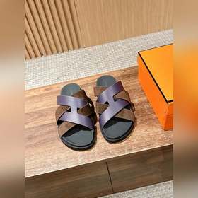Летние сандалии для пар от Hermès, модель «старший дядя» и «второ