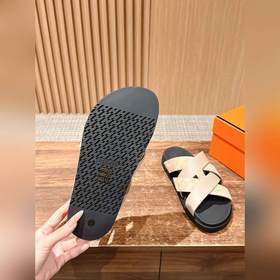 Летние сандалии для пар от Hermès, модель «старший дядя» и «второ