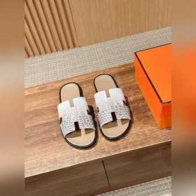 Классические тапочки для пар от Hermès с отпечатками ладоней/стра