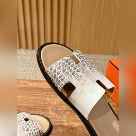 Классические тапочки для пар от Hermès с отпечатками ладоней/стра