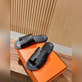 Классические тапочки для пар от Hermès с отпечатками ладоней/стра