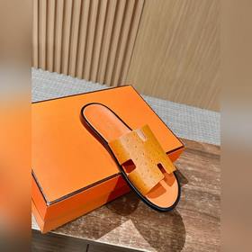Классические тапочки для пар от Hermès с отпечатками ладоней/стра