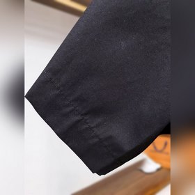 Новейшая модель рубашки с короткими рукавами для мужчин от Louis 