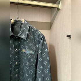Длиннорукавная рубашка Louis Vuitton, точная копия в масштабе 1：1