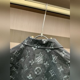 Длиннорукавная рубашка Louis Vuitton, точная копия в масштабе 1：1