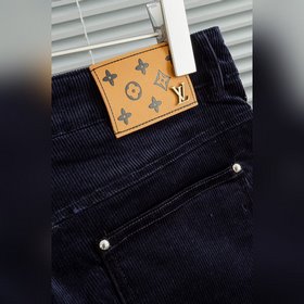 Louis Vuitton весна-лето 2025, новые модели, ретро-классические в