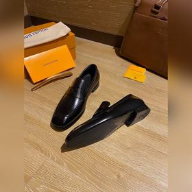 Louis Vuitton LV Новые кожаные туфли для повседневной носки дело