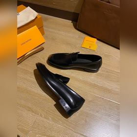 Louis Vuitton LV Новые кожаные туфли для повседневной носки дело