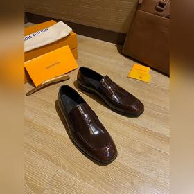Louis Vuitton LV Новые кожаные туфли для повседневной носки дело