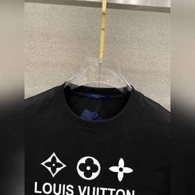 Новая модель короткорукавой футболки Louis Vuitton с двойным слое