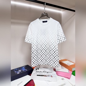 Эксклюзивная весенняя новинка от Louis Vuitton： модная и удобная