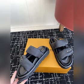Покупка по доверенности  Louis Vuitton 25ss, пара, тапочки-багет