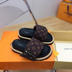 LV pillow comfort серия тапочек на липучках для пар Очень удобные