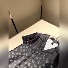 Louis Vuitton, семья Луи, новая весенняя и летняя коллекция Monog