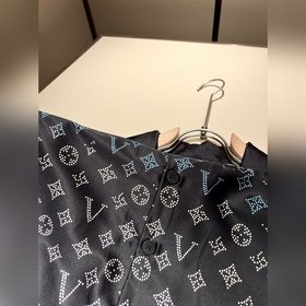 Louis Vuitton, семья Луи, новая весенняя и летняя коллекция Monog