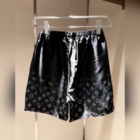 Louis Vuitton, семья Луи, новая весенняя и летняя коллекция Monog