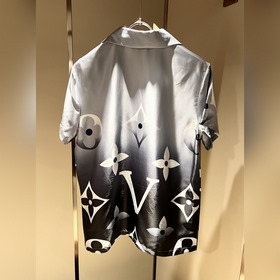 Louis Vuitton, семья Луи, новая весенняя и летняя коллекция Monog