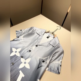 Louis Vuitton, семья Луи, новая весенняя и летняя коллекция Monog